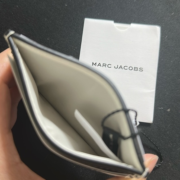 NWT Marc Jacobs MSRP $85 white leather Card Wallet - Picture 3 of 6